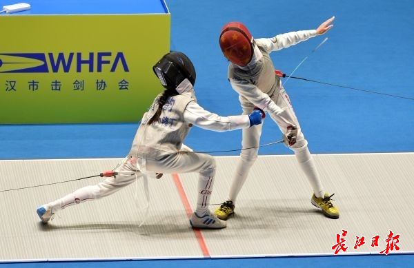加拿大击剑选手在非凡比拼中取得大胜