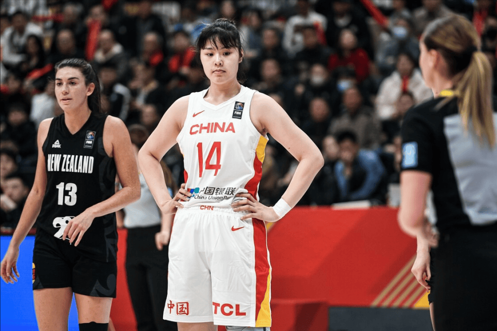 英格兰女篮全面崛起，斩获亚军